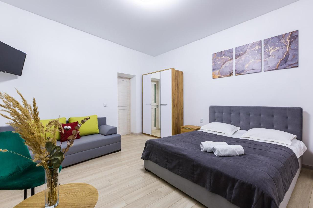 Vodna White Apartment Lviv Dış mekan fotoğraf