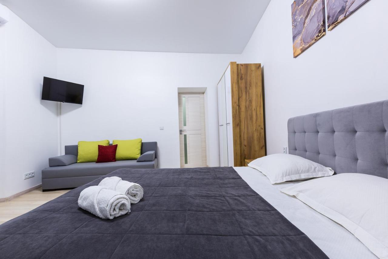 Vodna White Apartment Lviv Dış mekan fotoğraf